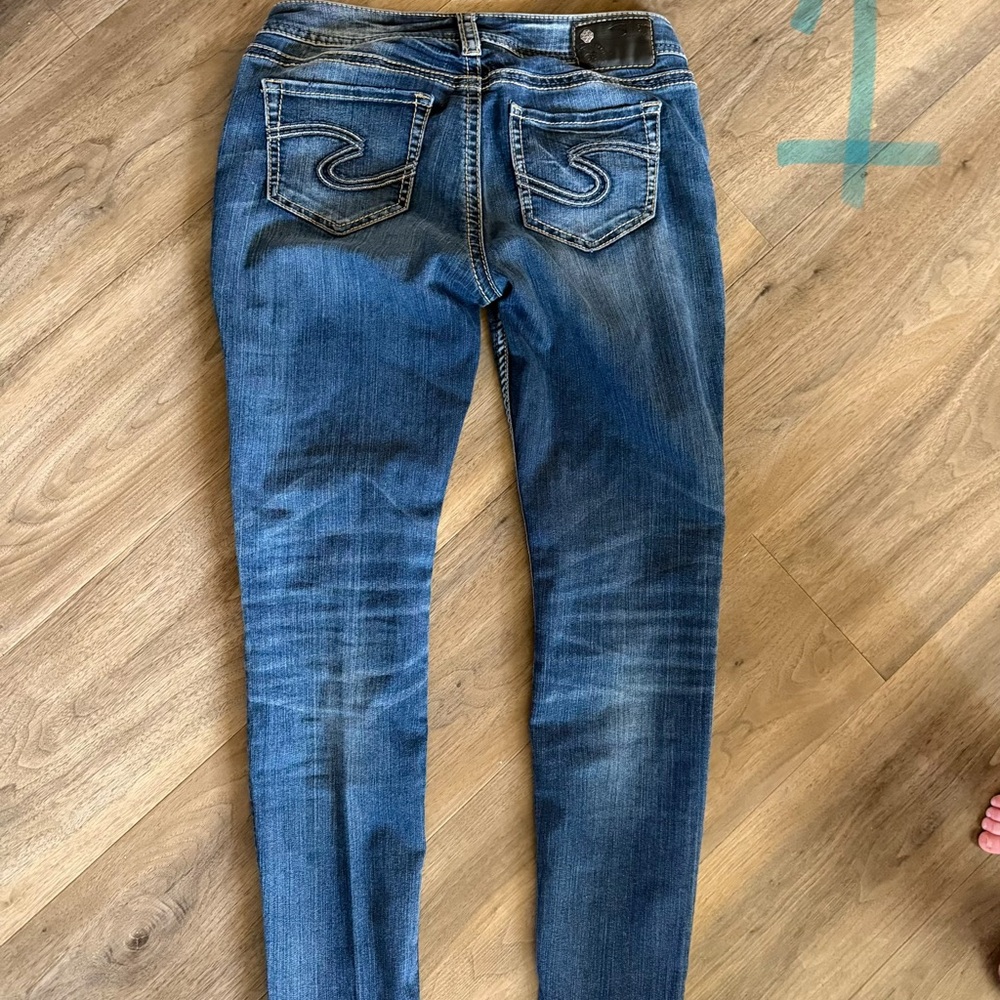 Silver Jeans - Picture 2 of 3